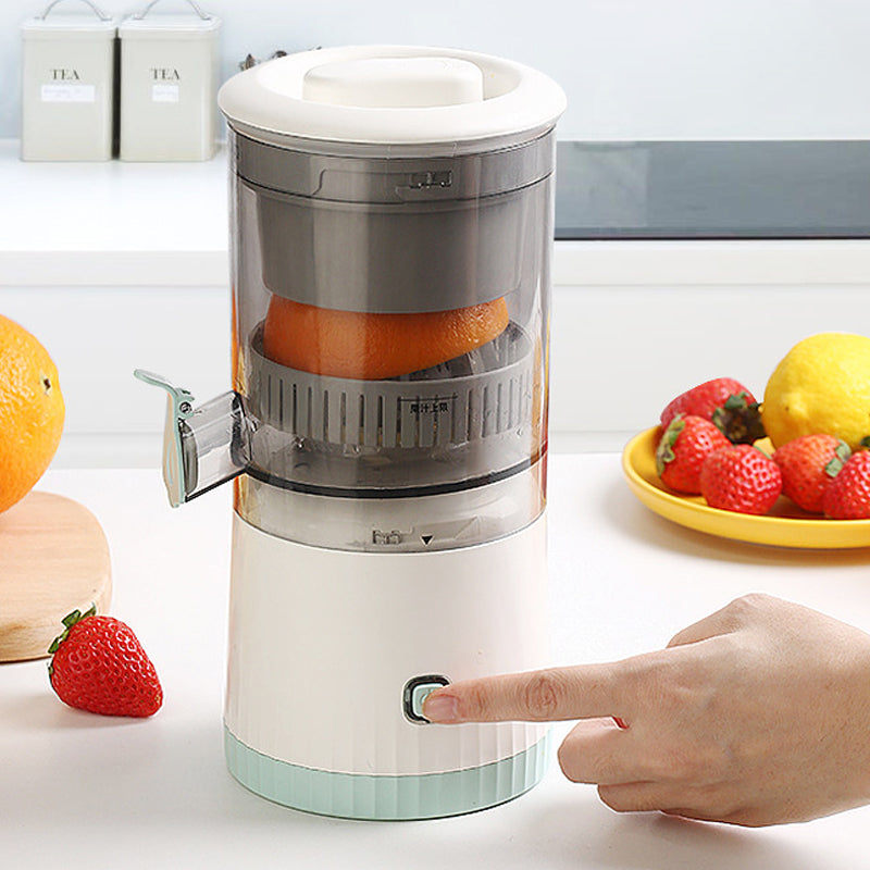 Fully automatic portable rechargeable juicer